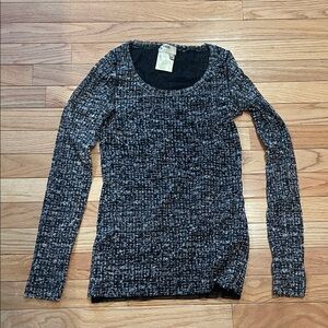 Elegant Black and Gray Scoop Neck Sweater